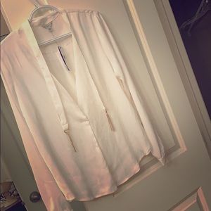 BRAND NEW- Guess size small white blouse
